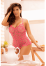 Combishort en dentelle transparente couleur cerise 