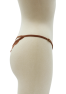 String taupe en dentelle avec bijou cœur doré