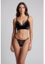 String noir en dentelle avec bijou cœur doré