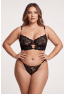 String noir en dentelle avec bijou et chaîne dorée