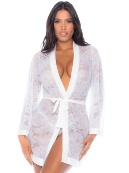 Peignoir en dentelle blanche 