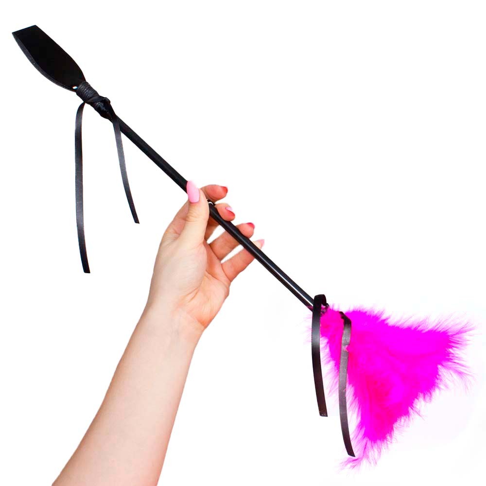 Skating with secret play feather - Rose