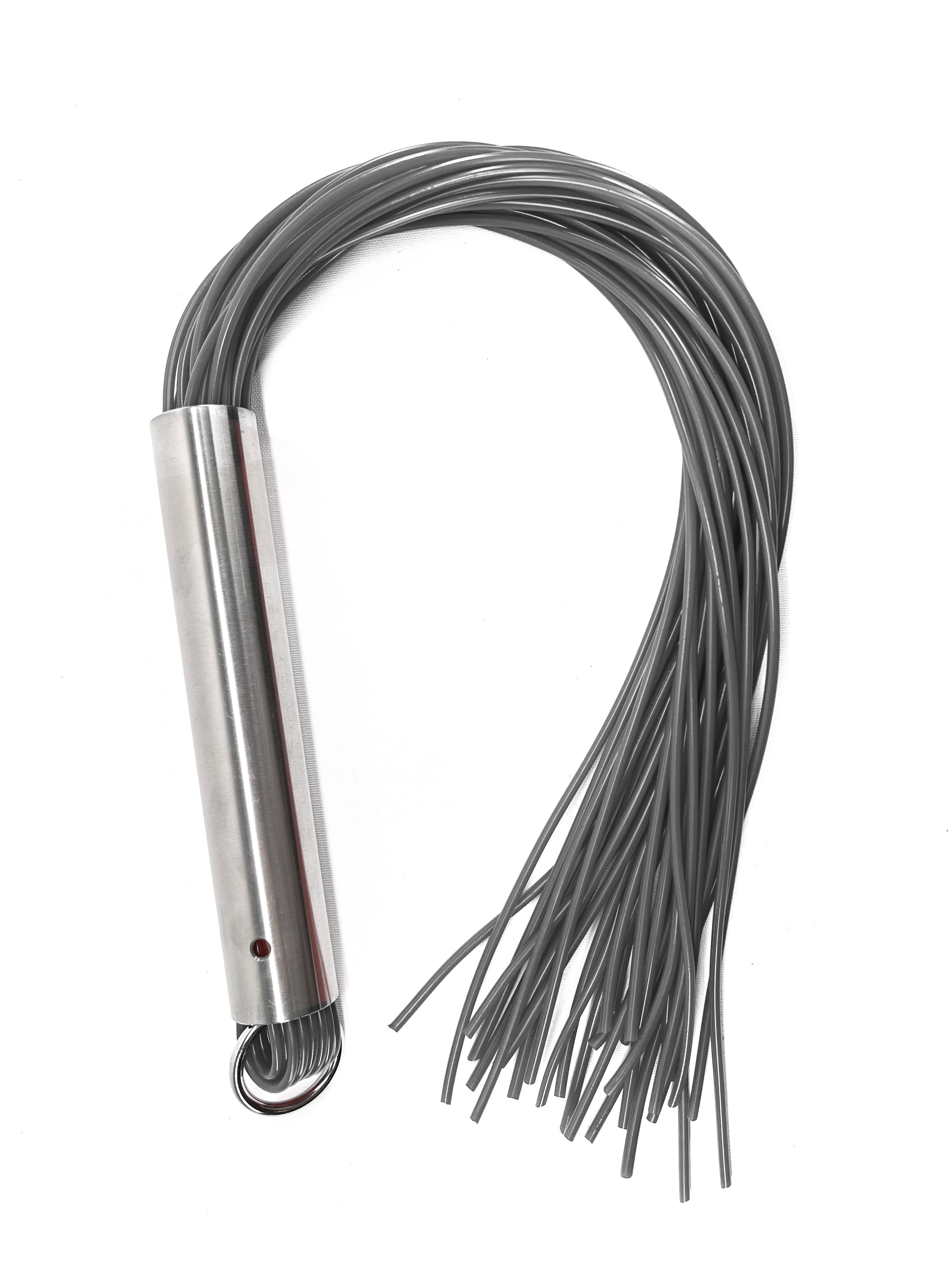 Martinet homme manche métal lanières PVC — The Sinners, sélection SENVÉLYA